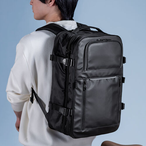 リュック（拡張・22～33リットル・大容量・16インチ・PCリュック・バックパック・出張・旅行・ビジネス・撥水・通勤・多機能・大型・メンズ・シンプル・多収納・ブラック）