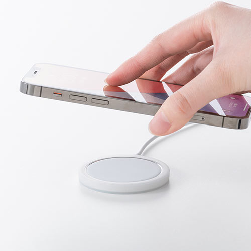 MagSafe用ケース（シリコン・保護カバー・滑り止め・傷防止・マットブラック/ホワイトクリア各1個）