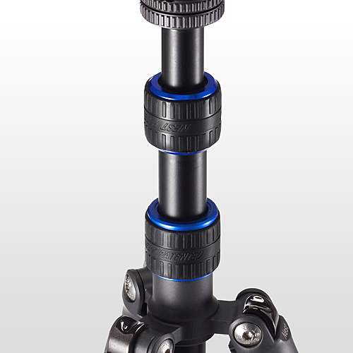 カメラ三脚（一眼レフ・デジカメ対応・5段階高さ調節・水準器搭載）