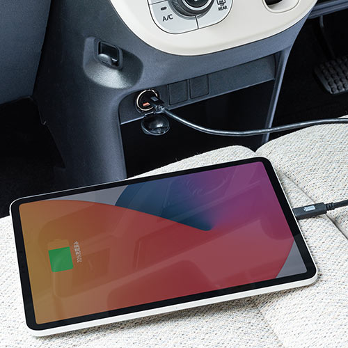 カーチャージャー（車載充電器・Type-C・Type-A・USB PD30W対応・5V/2.4A・急速充電・シガーソケット・12V/24V対応・コンパクト）