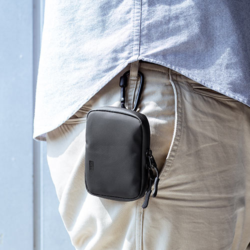 スマートキーケース スマートキー2個収納 カード2枚収納 防水 防塵 止水ファスナー 外側ポケット付き キーリング付属 ブラック