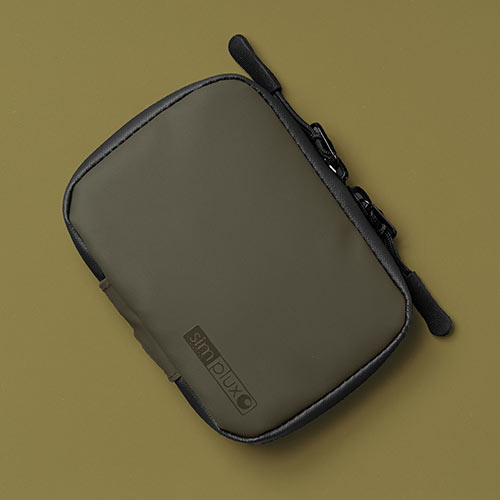 【アウトレット】スマートキーケース スマートキー2個収納 カード2枚収納 防水 防塵 止水ファスナー 外側ポケット付き キーリング付属 カーキ