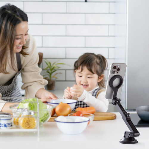 MagSafe対応車載ホルダー（スマホホルダー・車・吸盤取り付け・360度調整・片手操作・磁気吸着・iPhone15/14/13/12シリーズ対応・メタルリング付属）