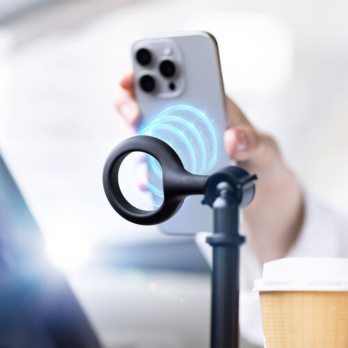 MagSafe対応車載ホルダー（スマホホルダー・車・ドリンクホルダー設置・360度調整・片手操作・磁気吸着・iPhone15/14/13/12シリーズ対応・メタルリング付属）