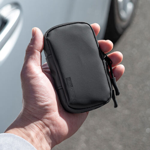 スマートキーケース（スマートキー1個収納・カード2枚収納・防水・防塵・止水ファスナー・キーリング付属・ブラック）