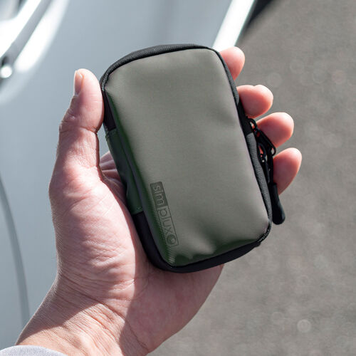 スマートキーケース（スマートキー1個収納・カード2枚収納・防水・防塵・止水ファスナー・キーリング付属・カーキ）