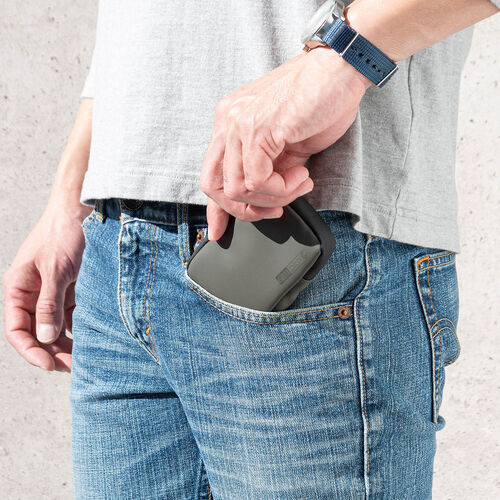 スマートキーケース（スマートキー1個収納・カード2枚収納・防水・防塵・止水ファスナー・キーリング付属・カーキ）