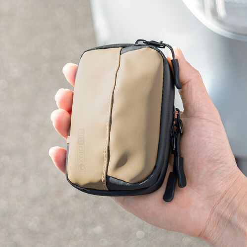 スマートキーケース（スマートキー2個収納・カード2枚収納・防水・防塵・止水ファスナー・外側ポケット付き・小銭入れ・キーリング付属・ベージュ）