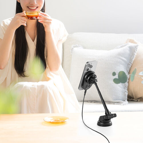 車載ホルダー（ワイヤレス充電対応・半導体冷却機能・ペルチェ素子・マグネット・磁気吸着・スマホホルダー・車・吸盤取り付け・片手操作・iPhone・Android・急速充電・メタルリング付属）