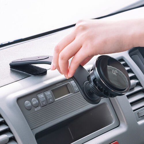 車載ホルダー（MagSafe対応・スマホホルダー・ワイヤレス充電・Qi2充電・15W・冷却機能付き・自由調整・超強力吸着・カー用品・3M・粘着テープ・メタルリング付属）