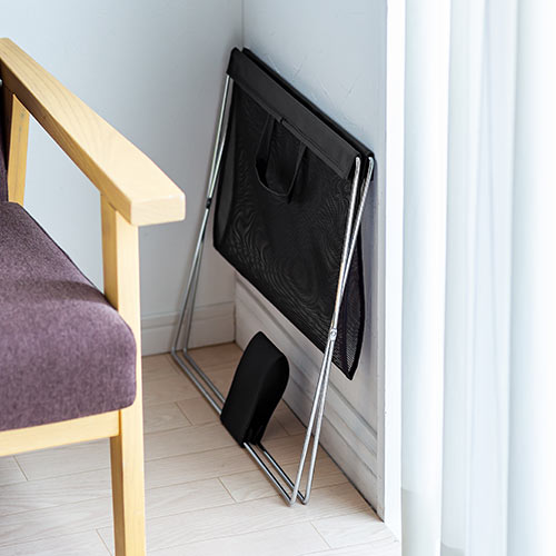 カバン置き（メッシュ・おりたたみ・オフィス・カバン入れ・机下収納・テレワーク・メッシュ・折りたたみ・ブラック）