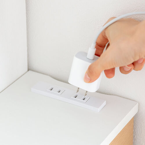 ルーター収納ボックス（ケーブルボックス・幅50cm・高さ38.5cm・コンセント付き・木製・スリム・壁面収納・角置き・コーナー・電話台・ライトブラウン）