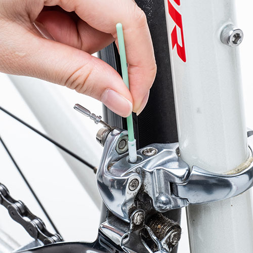 精密綿棒（極細綿棒・先端2mm・丸型先端・プラスチック製・100本入り・クリーニング・クリーナー）