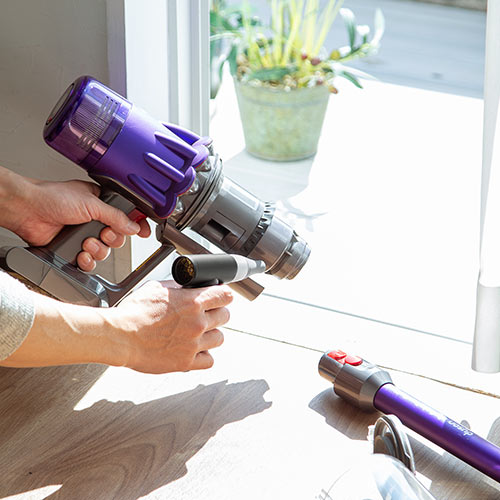 電動エアダスター（充電式・4段階風量調整・ガス不使用・自動噴射・手動噴射・シリコンノズル付き・アルミ製・ブラック）