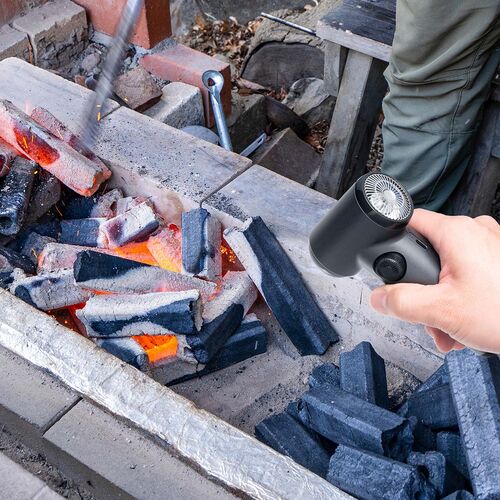 電動エアダスター（充電式・コンパクト・小型・軽量・風量無段階調節・ダイヤルスイッチ・LEDライト・ノズル2種類・収納ポーチ付属・ガス不使用・TypeC充電・逆さ噴射可能・クリーナー）