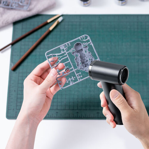 電動エアダスター（充電スタンド・風量無段階調節・ノズル2種類・小型・ガス不使用・TypeC充電・逆さ噴射可能・クリーナー・PC掃除・ブラック）