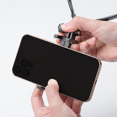 スマホホルダー(首掛け・動画撮影・YouTube・オンライン授業・ハンズフリー・角度調整) DGCAM033