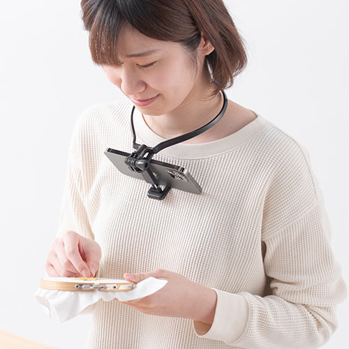 スマホホルダー(首掛け・動画撮影・YouTube・オンライン授業・ハンズフリー・角度調整) DGCAM033