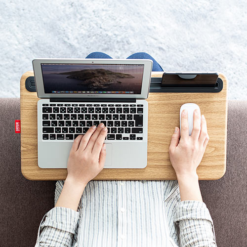 ひざ上テーブル（ノートパソコン・タブレット・15.6インチ・ラップトップテーブル・マウスパッド付き・クッション取り外し・スタンド付き・持ち運び・テレワーク・在宅勤務・薄い木目調）