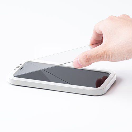 液晶保護フィルム(iPhone12 mini用・ガラスフィルム・インカメラ撮影