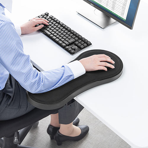 【アウトレット・中古・セール】マウステーブル（スライド式・パソコン・マウス・キーボード・肘置き・リストレスト・エルゴノミクス・クランプ取り付け・360度回転・ブラック）