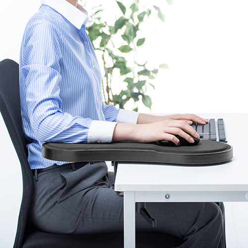 【アウトレット・中古・セール】マウステーブル（スライド式・パソコン・マウス・キーボード・肘置き・リストレスト・エルゴノミクス・クランプ取り付け・360度回転・ブラック）