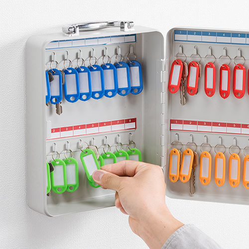 キーボックス／鍵付き／壁固定／32本収納／スチール製／防犯管理