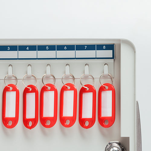 キーボックス／鍵付き／壁固定／32本収納／スチール製／防犯管理