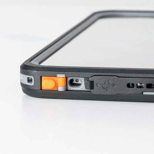 iPhone17 防水ハードケース（耐衝撃・IP68・防塵・MIL規格・衝撃吸収・MagSafe対応・簡易スタンド機能・ワイヤレス充電・全面保護・完全防水）