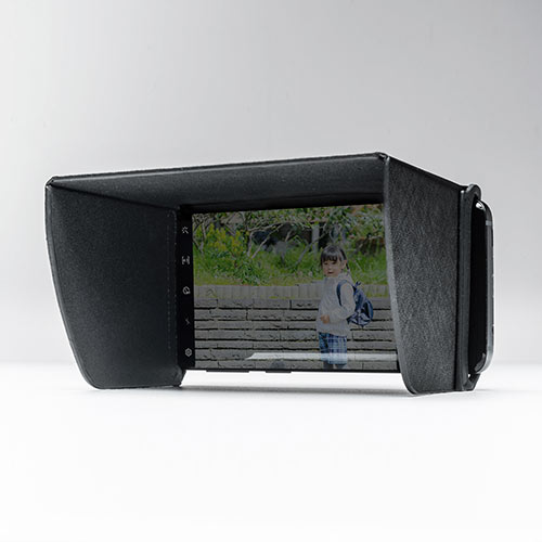 iPhone・スマートフォン用遮光フード（サンシェード・屋外用・日焼けフード・日光時見やすく・Mサイズ）