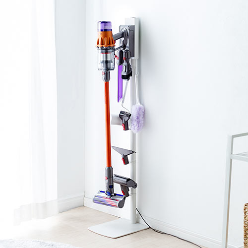 ダイソン用壁掛けスタンド(SV18/V11/V10/V8/V7対応・金属スチール・付属ツール収納・ホワイト）