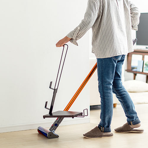 ダイソン用スタンド（SV18/V11/V10/V8対応・掃除機スタンド・ハンディクリーナースタンド・アタッチメント設置対応・金属製）