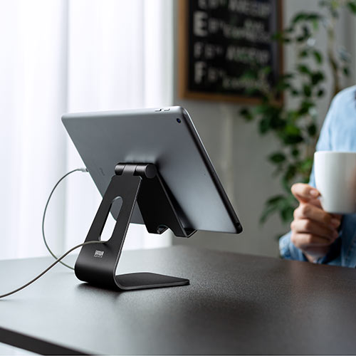 アルミスタンド（iPad・タブレット・無段階角度調整・ケース対応・4～13インチ対応・ブラック・ゲーム機）