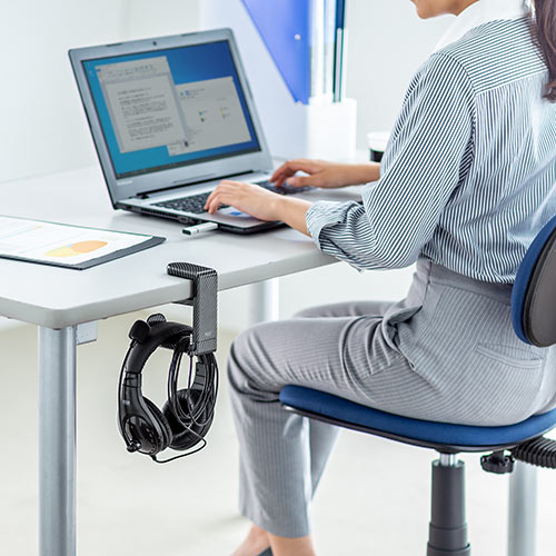 ヘッドホンハンガー（回転・ヘッドホンかけ・カーボン調・おすすめ・ブラック） STN041CB