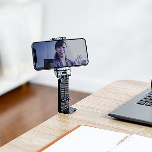 スマホスタンド(スマホホルダー・クランプ・折りたたみ・コンパクト・自撮り棒・カーボン調・iPhone・スマートフォン)