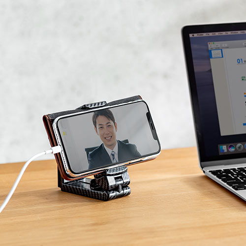 スマホスタンド(スマホホルダー・クランプ・折りたたみ・コンパクト・自撮り棒・カーボン調・iPhone・スマートフォン)