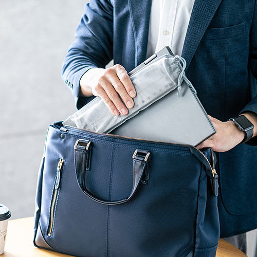 ノートパソコンスタンド 軽い 折りたたみ式 10段階 角度調整 斜め 放熱 姿勢改善 液タブ iPadスタンド ホワイト