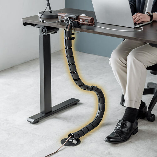 ケーブルカバー（タップホルダー付き・昇降デスク用・クランプ式・ケーブルガイド・配線カバー・130cm・配線整理・ブラック）