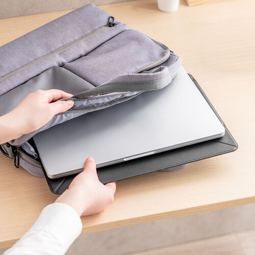 卓上傾斜台（学習台・学習ボード・ノートパソコンスタンド・折りたたみ式・超薄型・2段階高さ調整・持ち運び・収納便利・PUレザー・非粘着・ノートPC/タブレットスタンド・姿勢改善・リビング学習・絵描き）