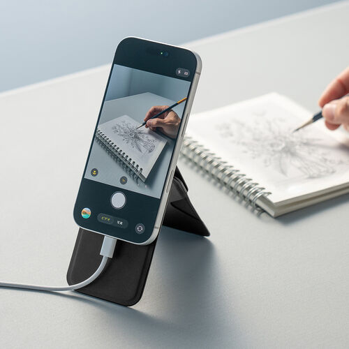 MagSafe対応スマホスタンド（2WAYスタンド・カード収納付き・カードケース・折りたたみ・薄型・マグネット着脱・角度調整・iPhone対応・動画視聴・オンライン会議・ブラック）