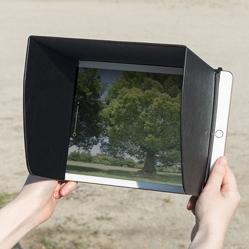 iPad・タブレット用遮光フード（サンシェード・屋外用・日焼けフード・日光時見やすく・Mサイズ）