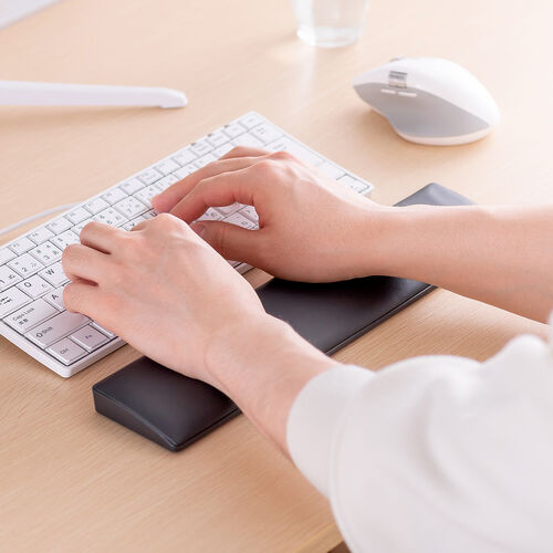 リストレスト（クッション・腱鞘炎防止・ゲーミング・疲労軽減・手首・ノートパソコン用・キーボード用・幅32.5cm・エルゴノミクス）