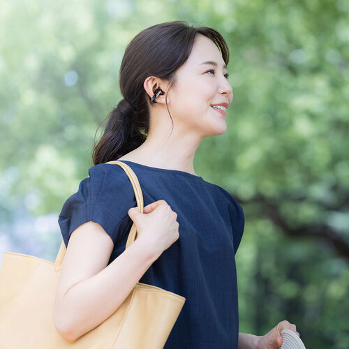 イヤーカフ イヤホン（完全ワイヤレス・オープンイヤー型・Bluetooth 5.3・左右非対称・最大24時間・マイク通話・耳挟み式・ながら聴き・小型・軽量・IPX4・ブラック）