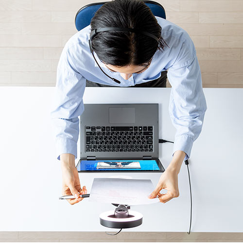 LEDライト一体型 Webカメラ（1080pFHD・3光色・オートフォーカス・マイクなし・スタンド・ウェブ会議・Zoom・Teams・Skype対応）