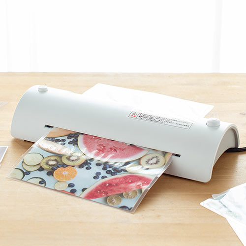 ラミネーター（A4対応・60秒フォームアップ・2本ローラー・パウチ加工・家庭用・業務用・メーカー・はがきサイズ・名刺サイズ・フィルム・おすすめ・人気 ） LM012 サンワサプライ