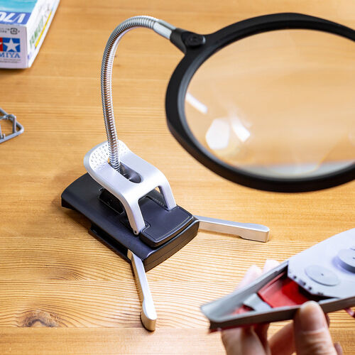スタンドルーペ（拡大鏡・13cmレンズ・フレキシブルアーム・LEDライト・天板固定用クリップ付・改良版）