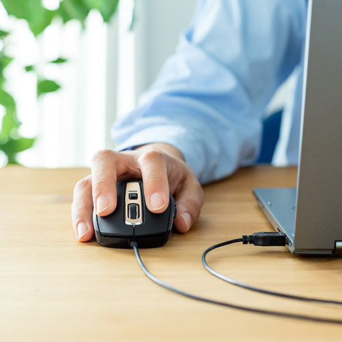 静音有線マウス(ケーブル接続・ブルーLED・5ボタン・DPI切替・ラバー塗装・中型・ブラック)