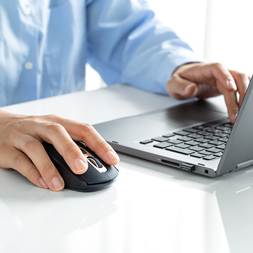 静音ワイヤレスマウス(無線・2.4G・ブルーLED・5ボタン・DPI切替・ラバー塗装・電池式・中型・ブラック)