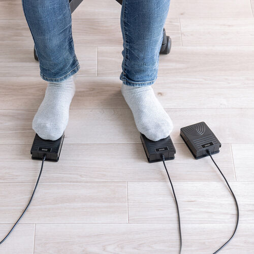 フットスイッチ（USB・フットペダル・有線接続・手前押し・カスタム可能・マクロ・プログラマブル・マウス操作対応・ショートカット割り当て・ゲーミング・配信・キーボード・メカニカル） MA213BK