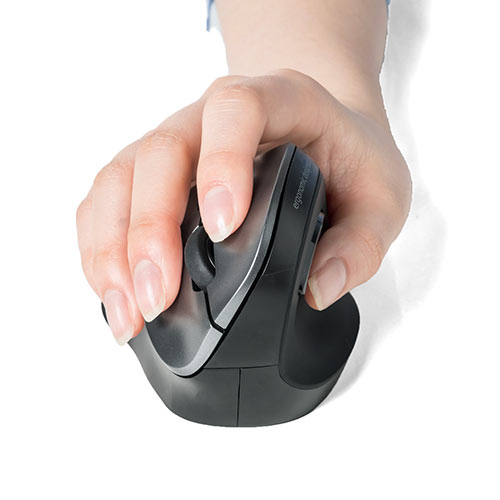 ワイヤレスマウス（Bluetooth・おすすめ・おしゃれ・人気・静音・エルゴマウス・マルチペアリング・電池式・シルバー） MABT102S